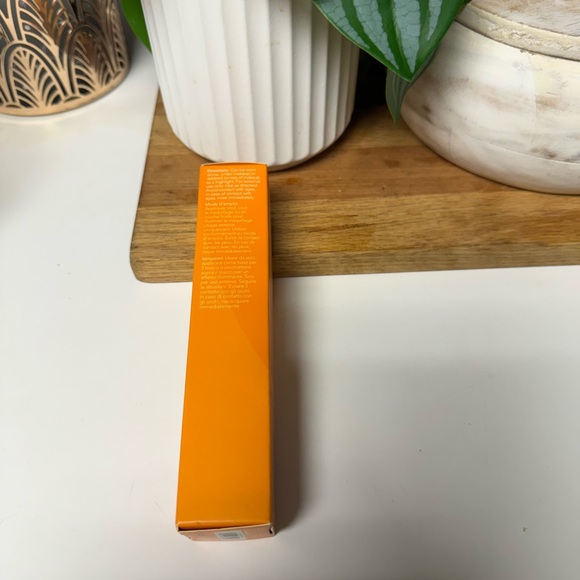 Olehenriksen-Banana Bright Face Primer NIB - Picture 3 of 4